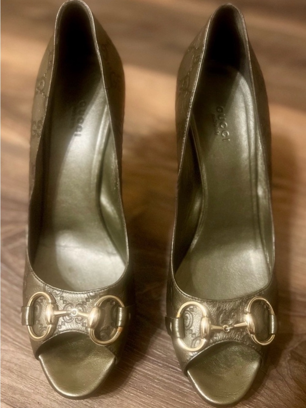 Gucci Metallic Silver Horsebit Peep-Toe Pumps with Monogram Detail
